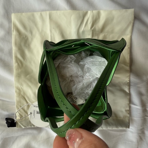 STAUD Palm leaf leather bucket bag - Picture 10 of 10